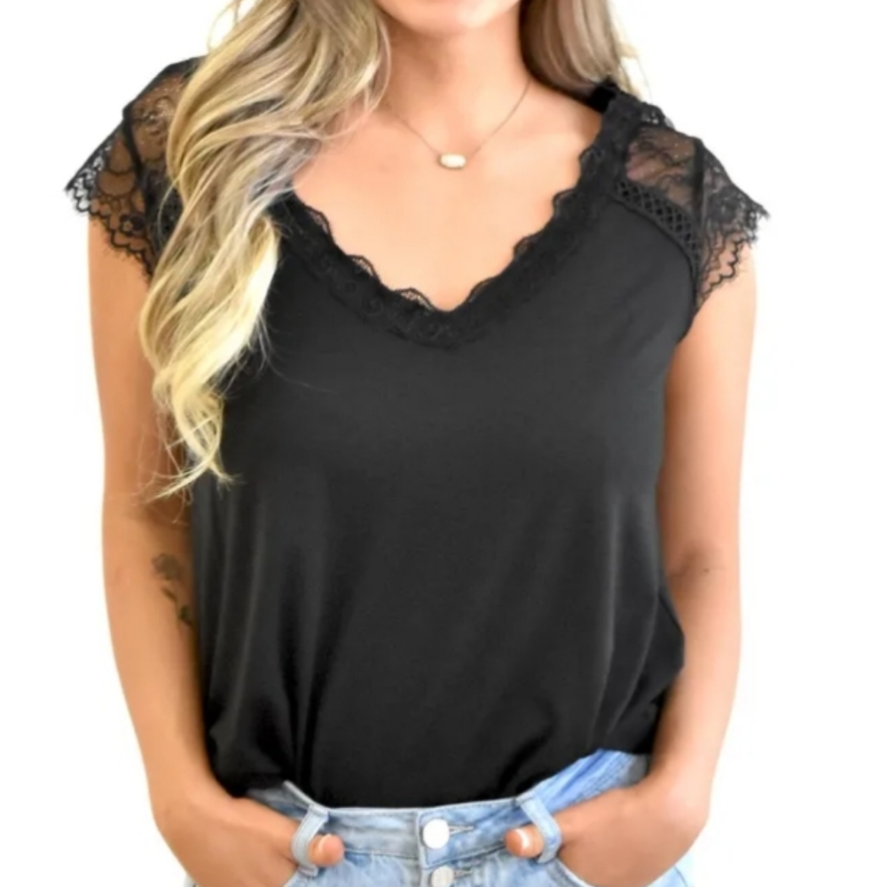 Black Lace Top sz S